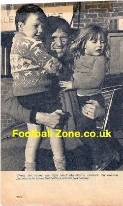 Manchester United Pat Crerand Signed Picture