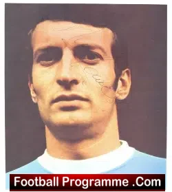 Manchester City Neil Young Signed Picture 1970 - football memorabilia