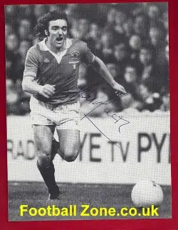 Manchester United Lou Macari Autographed Magazine Picture
