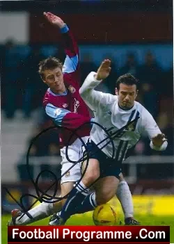 West Ham United Wayne Quinn Signed Picture - Laminated - football memorabilia