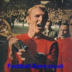 Daily Express 1966 World Cup Guide Magazine - 66 Triumph