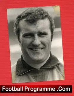Manchester United Noel Cantwell Autograph Picture - football memorabilia