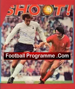 Tottenham Spurs Martin Chivers Signed Magazine Picture