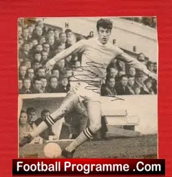 Manchester City Tommy Booth Autograph Picture - football memorabilia