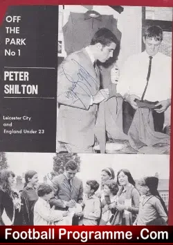 Leicester City Peter Shilton + Alec Smith + Roy Barry Signed Pic - football programme