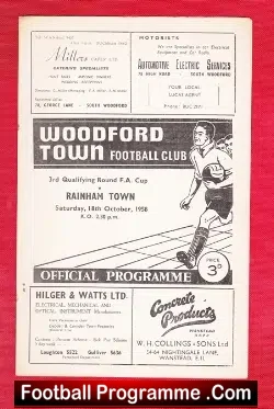 Woodford Town v Hitchin Town 1959 - football programme
