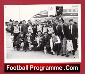 Aberdeen Special Signed Team Photo 1983 + Alex Ferguson