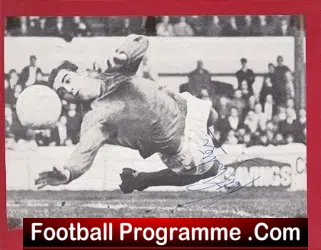 Leicester City Peter Shilton Signed Picture - 1960s - football memorabilia
