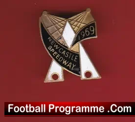 Newcastle Speedway Badge 1969 - sports memorabilia