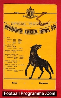 Wolves Wolverhampton v Manchester United 1966 - football programme