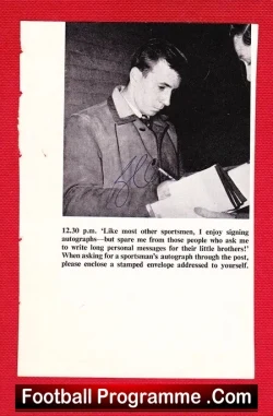 Manchester United Bobby Charlton Signed Autograph 1960s - football programme
