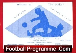 Romford v Metropolitan Police 1976 - Met Police London - football programme