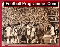 Manchester United Brian Kidd Signed Autograph Press Photo 1968 - football memorabilia