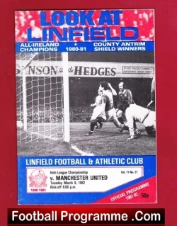 Linfield v Manchester United 1982 - Irish Ireland - football programme