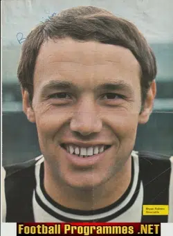 Newcastle United Bryan Robson Autograph Picture 1970s SIGNED