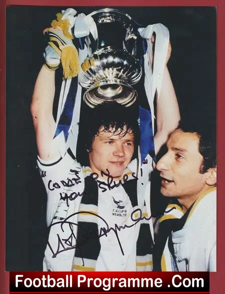 Tottenham Hotspur Steve Perryman Autograph Signed Picture 1980s