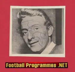 Manchester United Denis Law – Autographed Picture + Stats Sheet