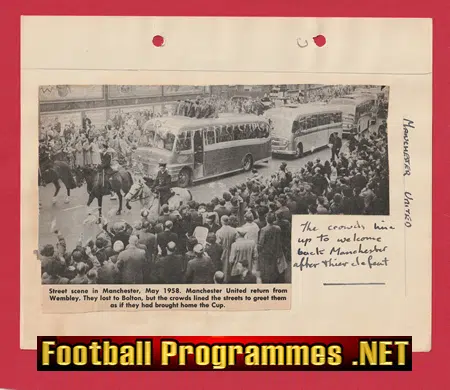 Manchester United Mixed Memorabilia Pack - Nice Selection