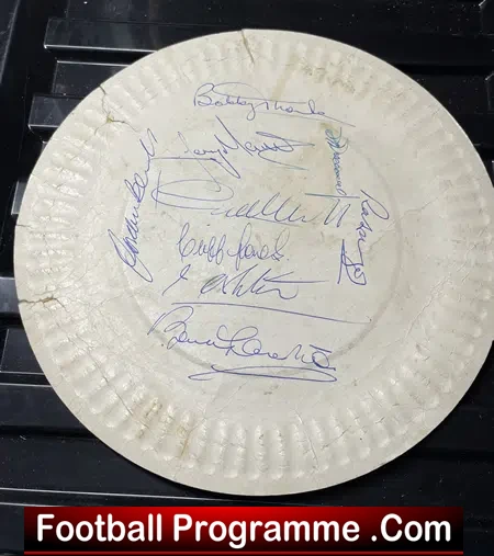 Multi Autographed Signed Dinner Plate + Bobby Charlton + Banks