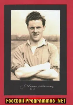Manchester United Johnny Morris Signed Magazine Picture 1950s