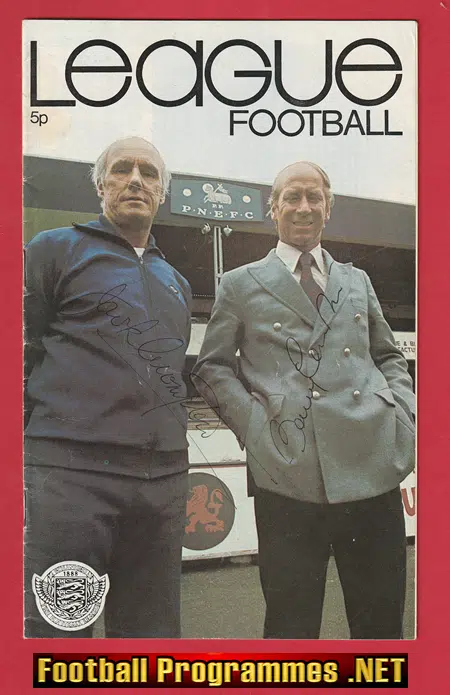 Manchester United Bobby Charlton Autograph Jack Crompton SIGNED