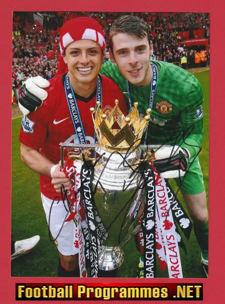 Manchester United David De Gea + Chicarito Autograph Signed