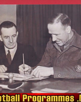 Manchester United Matt Busby Signs His Contract Photo 1945
