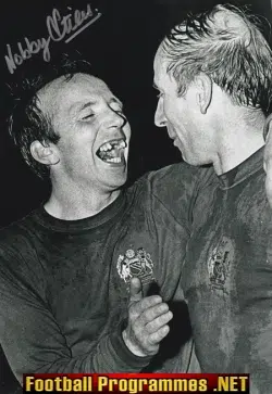 Manchester United Nobby Stiles Signed Autograph Man Utd