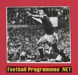 Manchester United Mickey Thomas Autograph Picture Card Man Utd