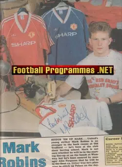 Manchester United Mark Robins Autograph Picture Man Utd
