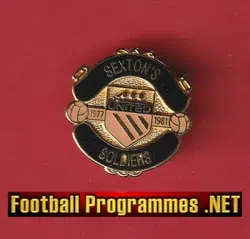 Manchester United Metal Football Badge - Sexton Soldiers
