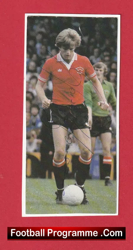 Manchester United Gordon McQueen Autograph Picture Card Man Utd
