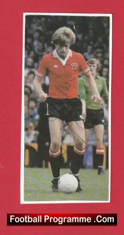 Manchester United Gordon McQueen Autograph Picture Card Man Utd