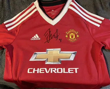Manchester United Multi Signed Football Shirt 2019 – Juan Mata