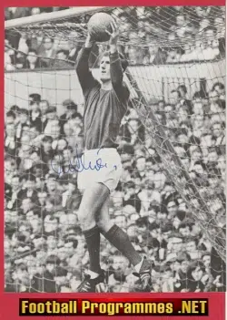 Manchester United Alex Stepney Autograph Signed Picture Man Utd