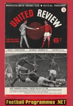 Manchester United v Leeds United 1966 - Man United