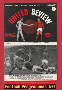 Manchester United v Leeds United 1966 - Man U